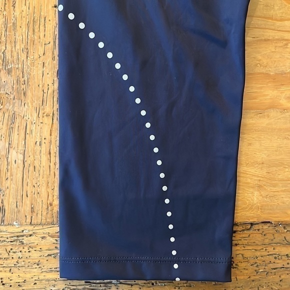 NWT Mountain Warehouse Time Trial Reflective Capri Legging Navy 8 - Picture 3 of 12